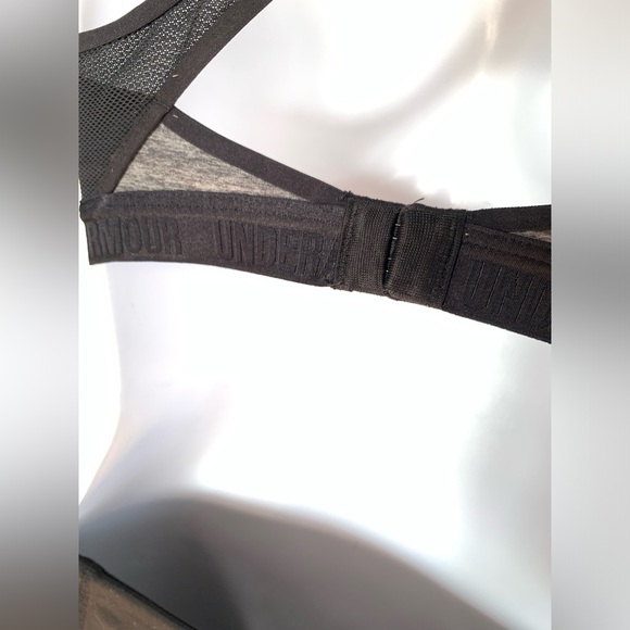 Under Armor racer back sports bra - Picture 2 of 4